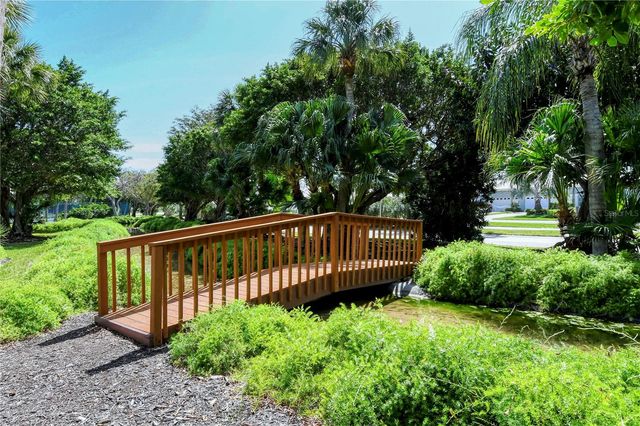 3530 MISTLETOE LANE, Longboat Key, FL 34228