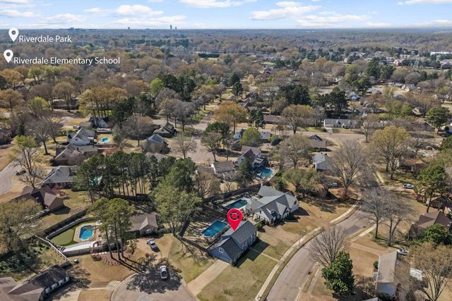 7729 RIVER BEND DR, Germantown, TN 38138