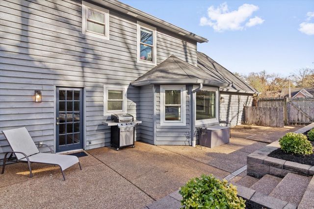 7729 RIVER BEND DR, Germantown, TN 38138