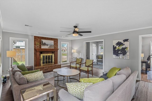 7729 RIVER BEND DR, Germantown, TN 38138