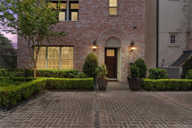 1156 Mosaico Lane, Houston, TX 77055