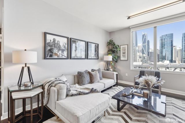 501 Beale Street 18E, San Francisco, CA 94105