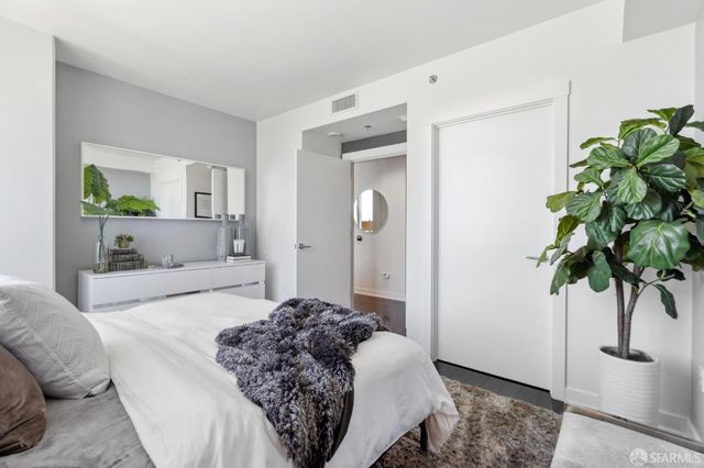 501 Beale Street 18E, San Francisco, CA 94105