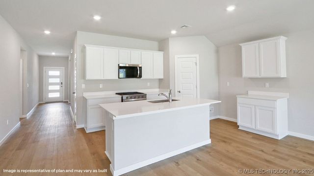 22654 E 106th Street S, Broken Arrow, OK 74014