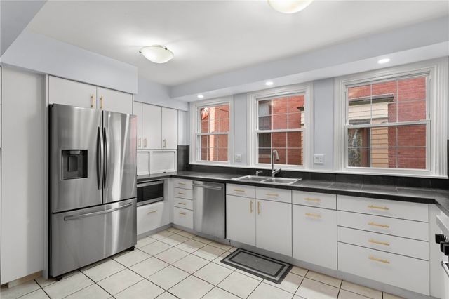 703 Saint James St, Shadyside, PA 15232