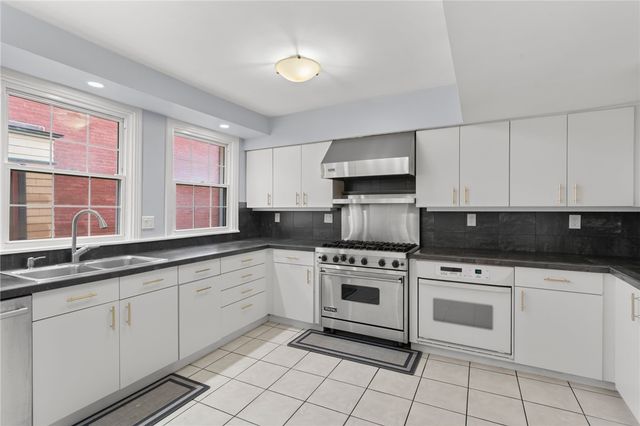 703 Saint James St, Shadyside, PA 15232