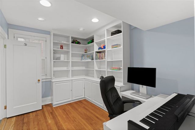 703 Saint James St, Shadyside, PA 15232