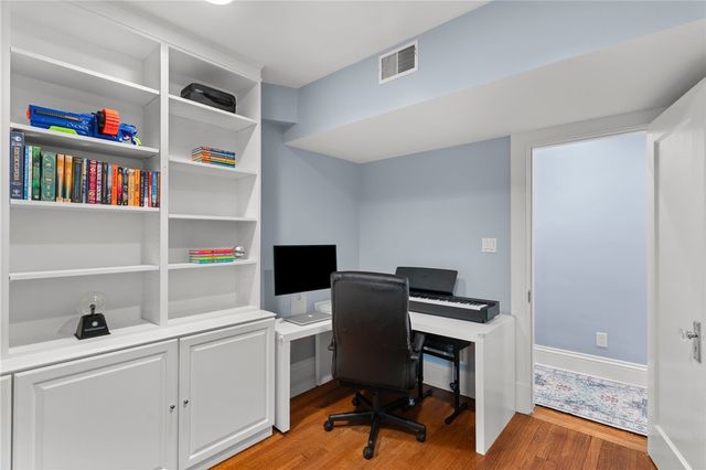703 Saint James St, Shadyside, PA 15232