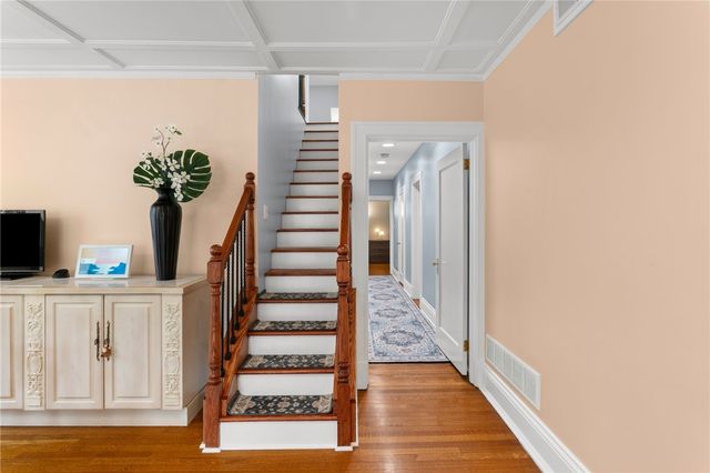 703 Saint James St, Shadyside, PA 15232