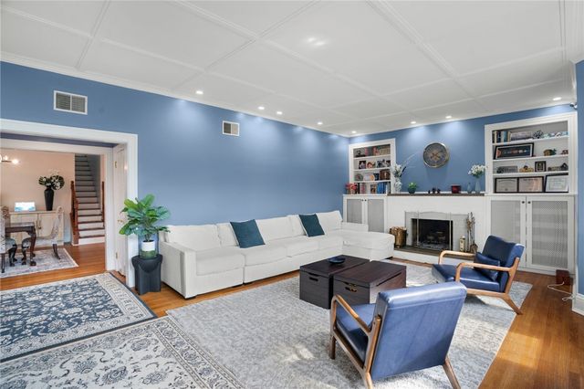 703 Saint James St, Shadyside, PA 15232