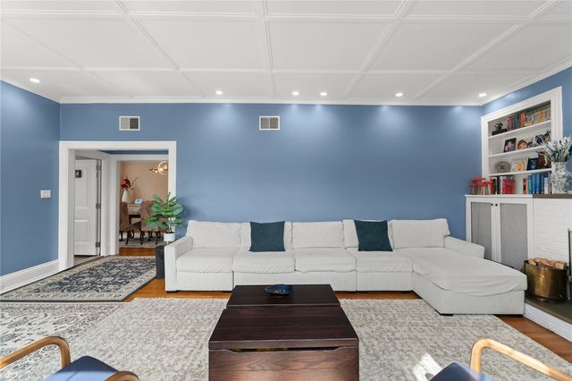 703 Saint James St, Shadyside, PA 15232