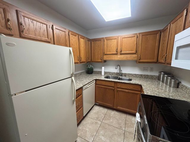 5001 Little River Rd Apt W109, Myrtle Beach, SC 29577