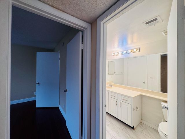 5780 Rock Island Road 377, Tamarac, FL 33319