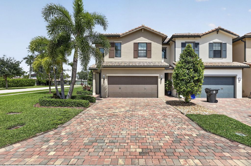 8245 CADRE NOIR Road, Lake Worth, FL 33467