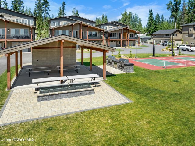 88 Palouse DR (B5), Nordman, ID 83848