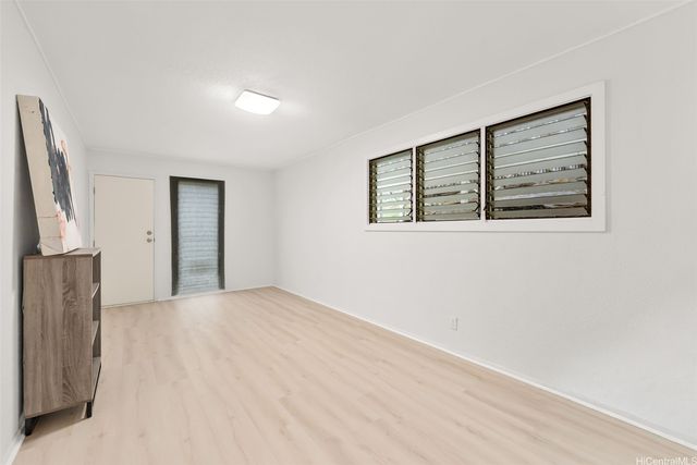 864 Nana Honua Street, Honolulu, HI 96825