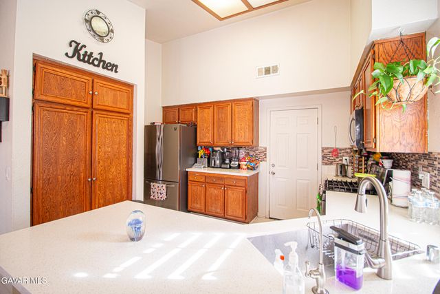 39341 Thames Ct, Palmdale, CA 93551