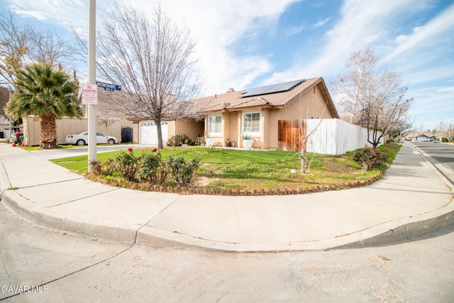 39341 Thames Ct, Palmdale, CA 93551