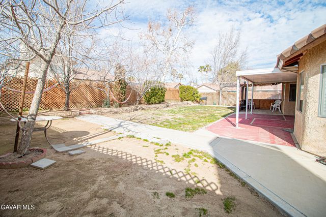 39341 Thames Ct, Palmdale, CA 93551