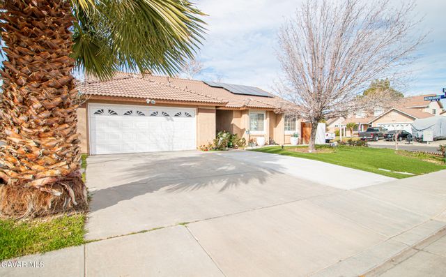 39341 Thames Ct, Palmdale, CA 93551