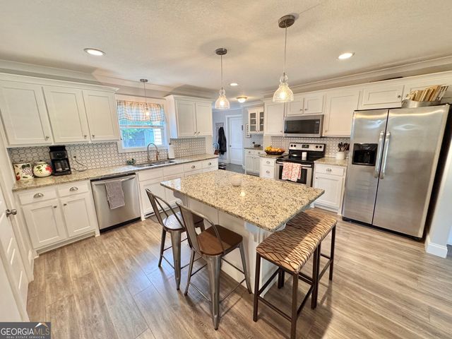 118 Kay Nursery Road, Royston, GA 30662