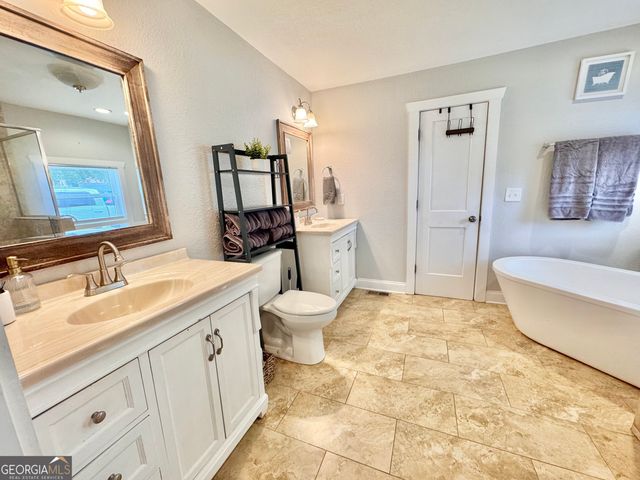 118 Kay Nursery Road, Royston, GA 30662