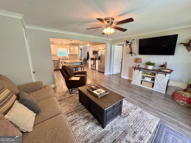 118 Kay Nursery Road, Royston, GA 30662