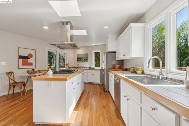 5909 Jordan Ave, El Cerrito, CA 94530