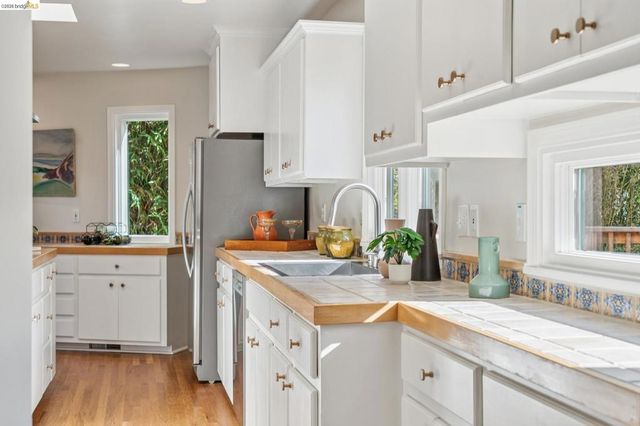 5909 Jordan Ave, El Cerrito, CA 94530
