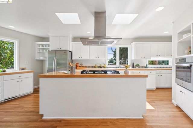5909 Jordan Ave, El Cerrito, CA 94530
