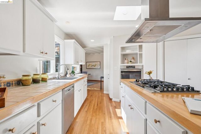 5909 Jordan Ave, El Cerrito, CA 94530