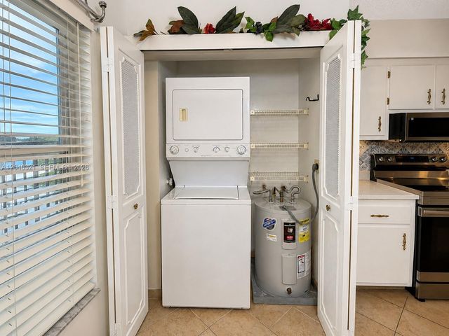 4550 NW 18th Avenue 606, Deerfield Beach, FL 33064