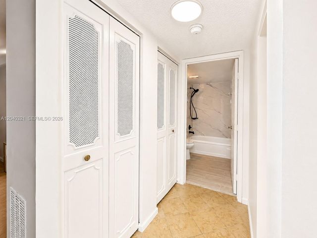4550 NW 18th Avenue 606, Deerfield Beach, FL 33064