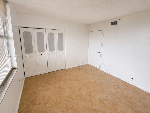 4550 NW 18th Avenue 606, Deerfield Beach, FL 33064