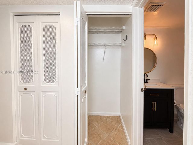 4550 NW 18th Avenue 606, Deerfield Beach, FL 33064