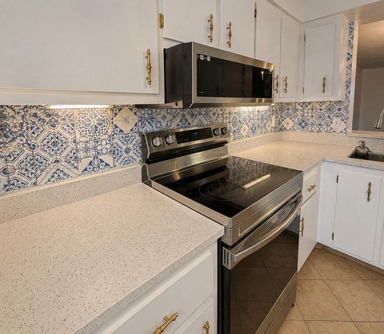 4550 NW 18th Avenue 606, Deerfield Beach, FL 33064