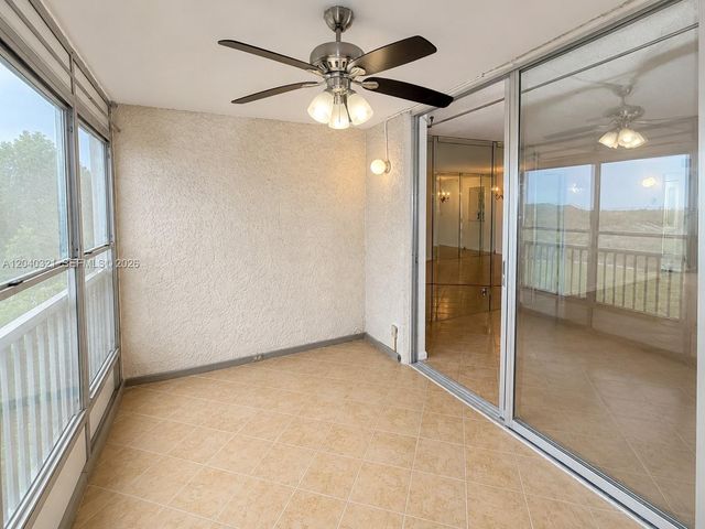 4550 NW 18th Avenue 606, Deerfield Beach, FL 33064