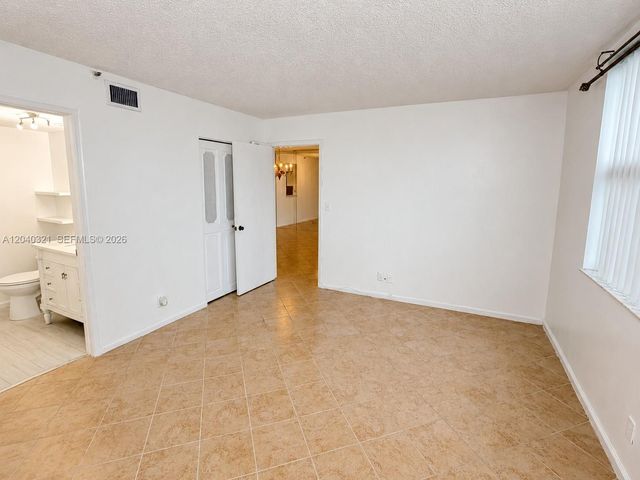 4550 NW 18th Avenue 606, Deerfield Beach, FL 33064