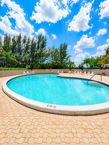 4550 NW 18th Avenue 606, Deerfield Beach, FL 33064
