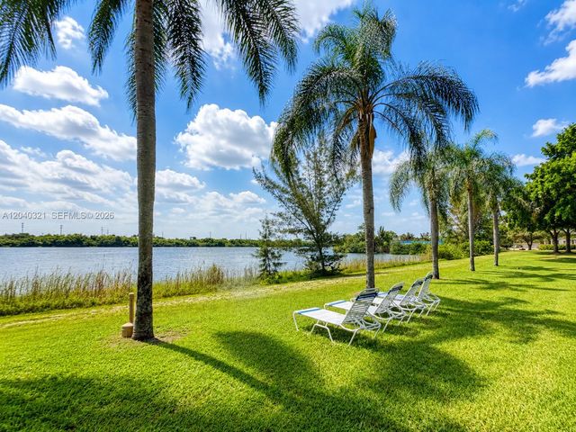4550 NW 18th Avenue 606, Deerfield Beach, FL 33064