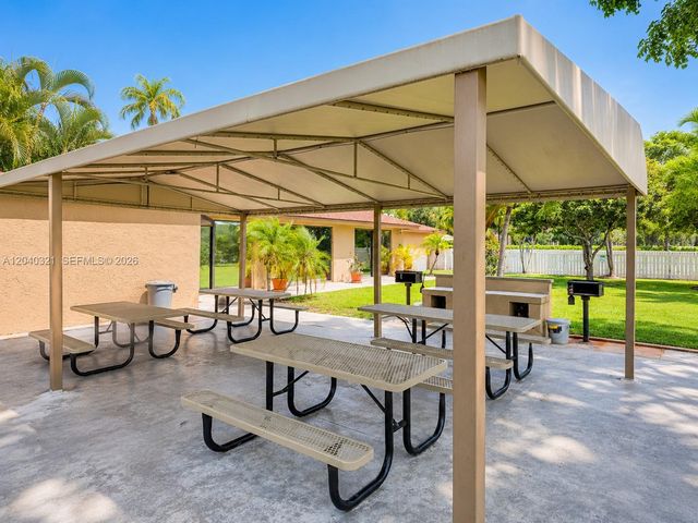 4550 NW 18th Avenue 606, Deerfield Beach, FL 33064