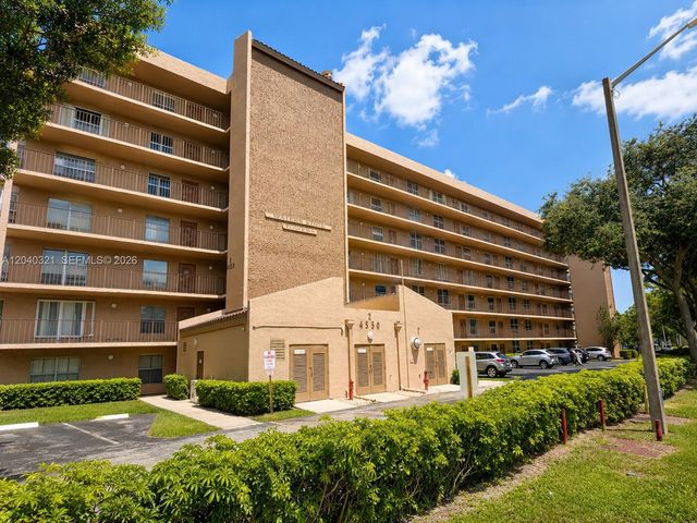 4550 NW 18th Avenue 606, Deerfield Beach, FL 33064