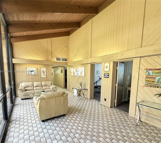 4550 NW 18th Avenue 606, Deerfield Beach, FL 33064