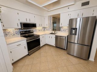4550 NW 18th Avenue 606, Deerfield Beach, FL 33064