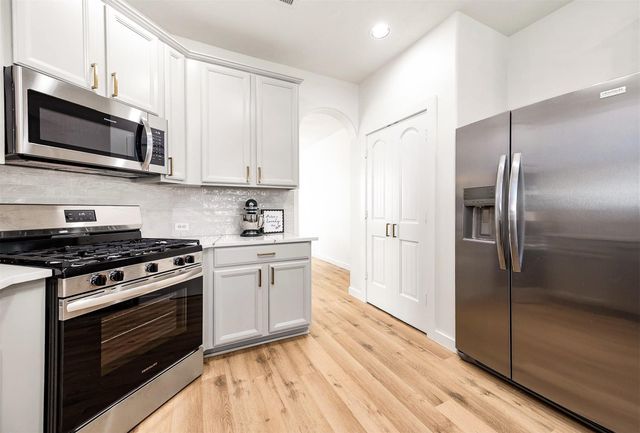 13611 Cotton Way, Mont Belvieu, TX 77523