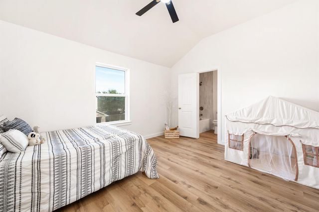 13611 Cotton Way, Mont Belvieu, TX 77523