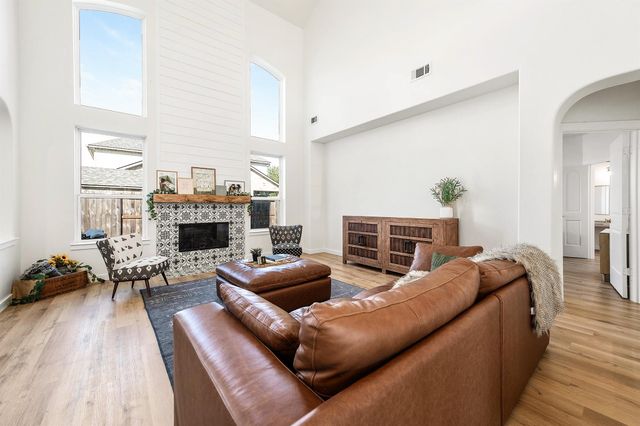 13611 Cotton Way, Mont Belvieu, TX 77523