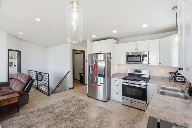 5520 COAL BANK DR, Rapid City, SD 57701