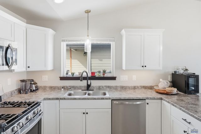 5520 COAL BANK DR, Rapid City, SD 57701