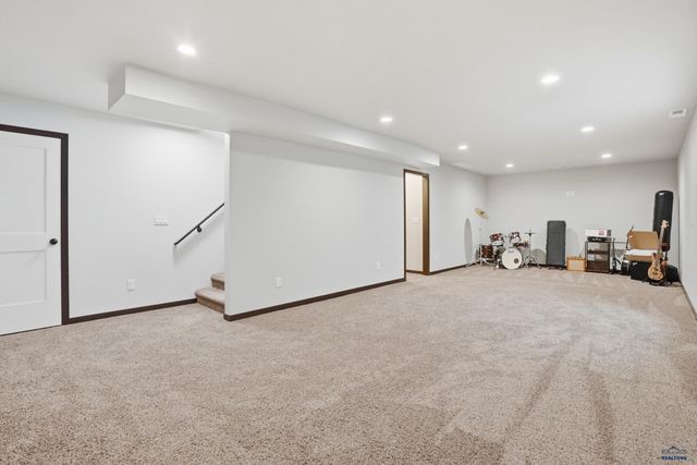 5520 COAL BANK DR, Rapid City, SD 57701